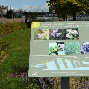 Panneau d’information sur la biodiversité à Montréal