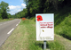 Panneau de communication sur les bords de route à Vétheuil